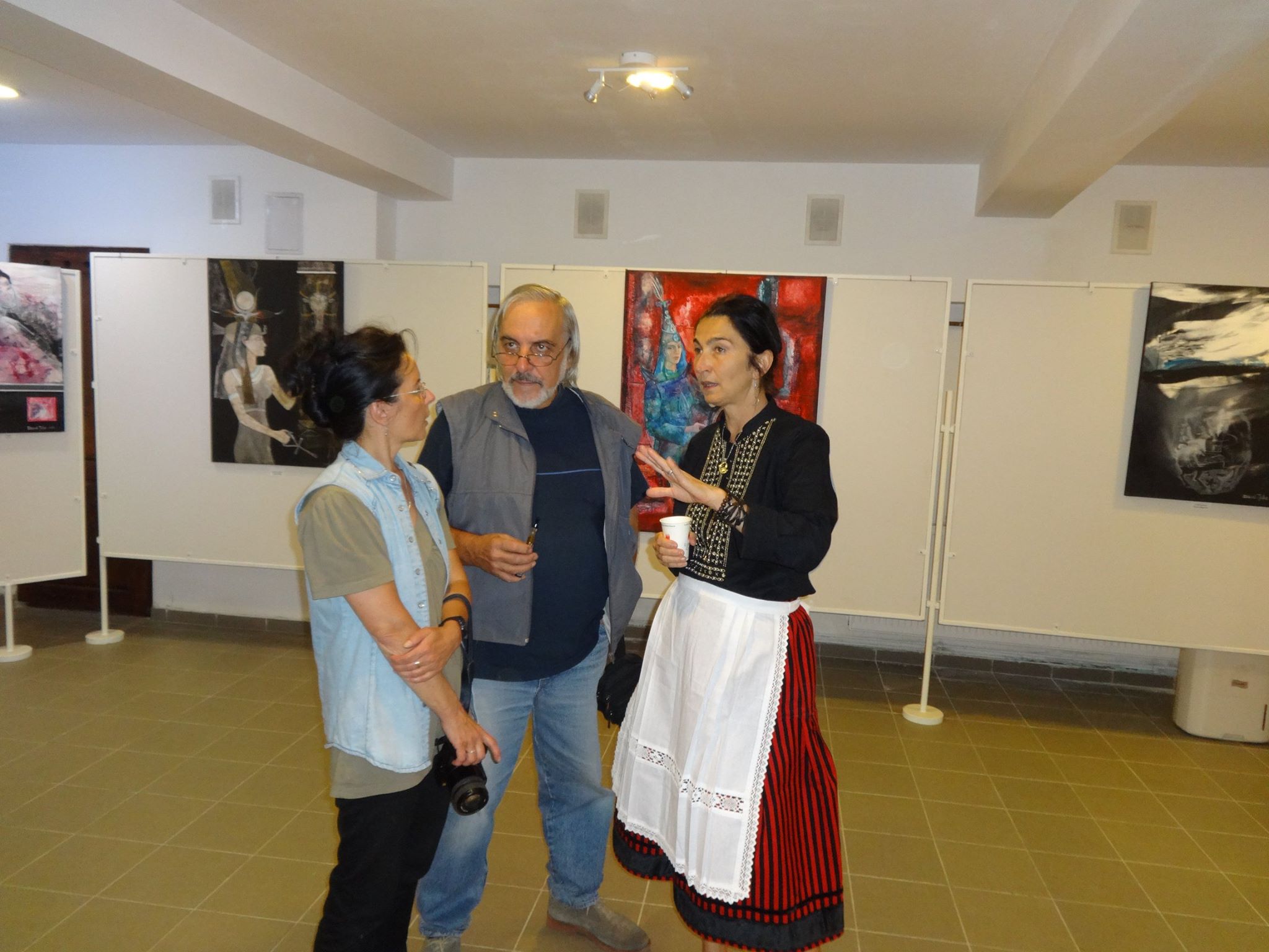 Kiállítás a Köntés Galériában